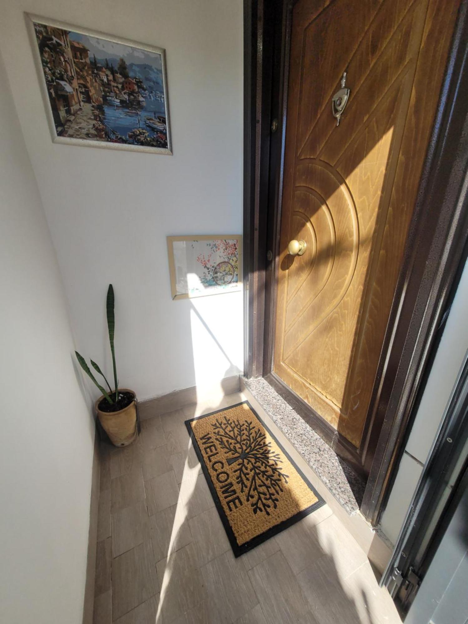 An Apartment With Fireplace Tirana Exterior photo